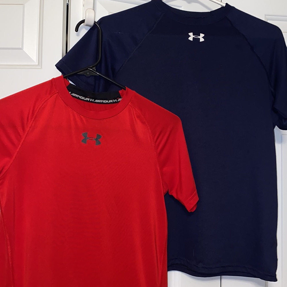 UNDER ARMOUR shirt